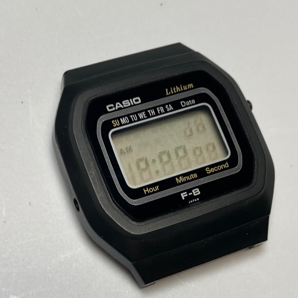 Casio F-8, Parts or Restore, new battery but it stopped working, rare vintage